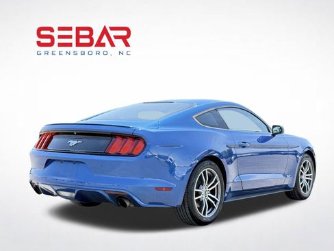 Used 2017 Ford Mustang Coupe RWD image 9