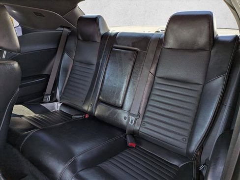 Used 2011 Dodge Challenger RWD image 16