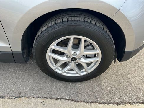 Used 2024 Ford Edge SEL w/ Convenience Package image 12