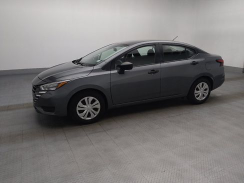 Used 2025 Nissan Versa S w/ Trunk Package FWD image 2