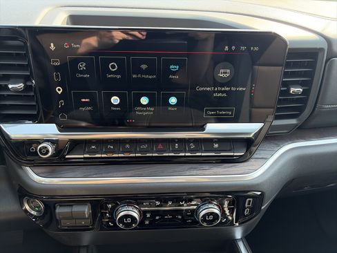 Used 2025 GMC Sierra 1500 SLT w/ SLT Premium Plus Package AWD/4WD image 25