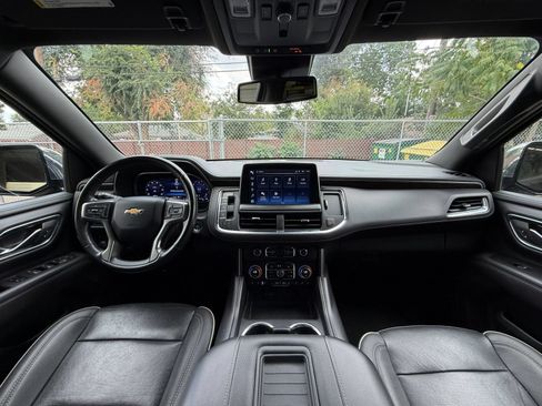 Used 2023 Chevrolet Tahoe Premier AWD/4WD image 35
