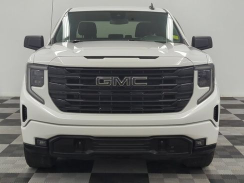 Used 2022 GMC Sierra 1500 Elevation w/ LPO, Elevation Black Package AWD/4WD image 2