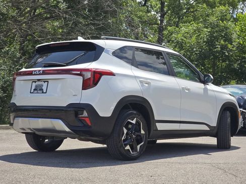 Used 2025 Kia Seltos EX AWD/4WD image 17