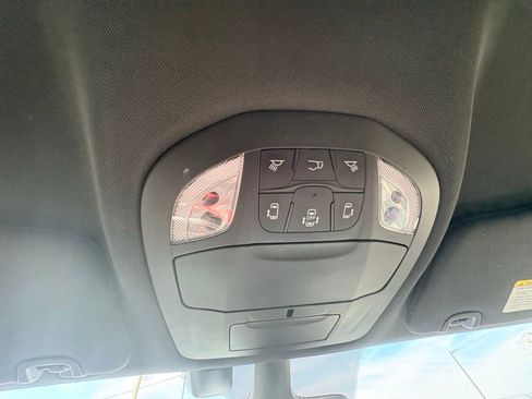 Used 2018 Chrysler Pacifica Limited FWD image 27