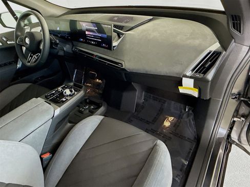 New 2026 BMW iX xDrive60 w/ M Sport Package image 31