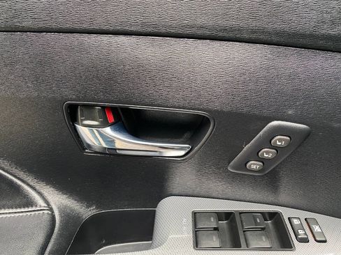 Used 2015 Toyota Venza XLE image 15