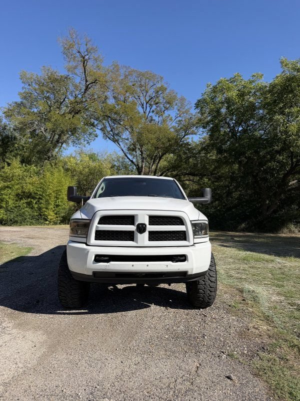 Used 2017 RAM 2500 Tradesman w/ Chrome Appearance Group AWD/4WD image 2