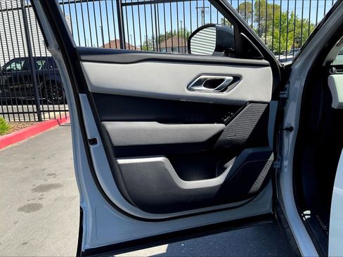 New 2025 Land Rover Range Rover Velar Dynamic SE image 23
