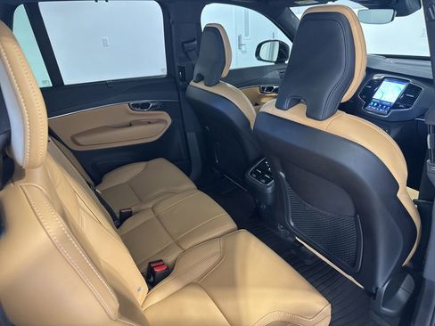 Used 2023 Volvo XC90 B6 Ultimate AWD/4WD image 24