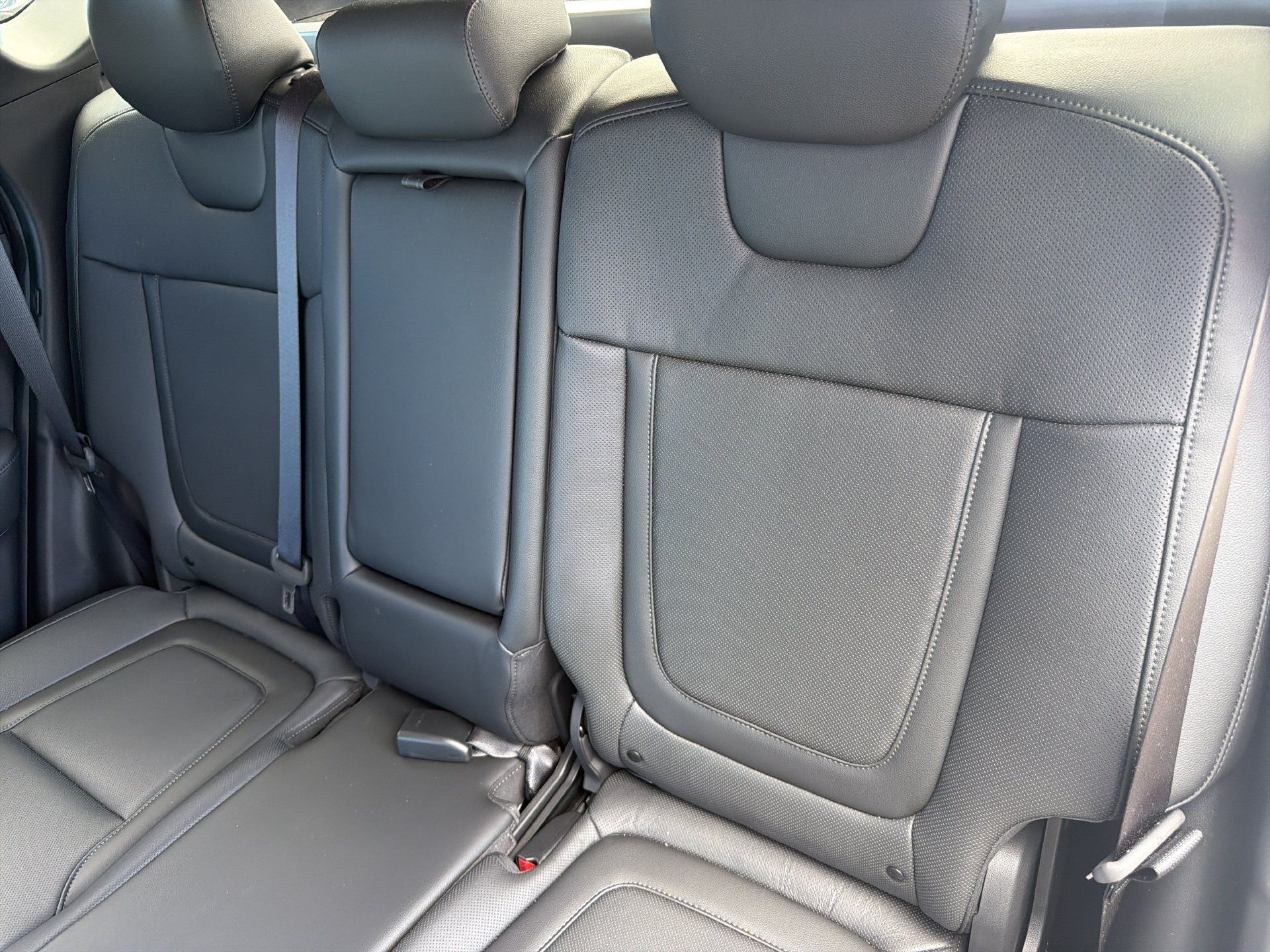 Used 2025 Hyundai Tucson Limited FWD image 15
