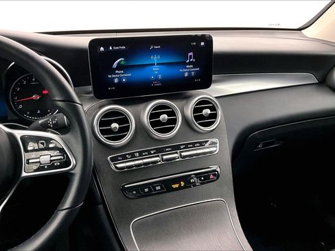 Certified 2022 Mercedes-Benz GLC 300 image 5
