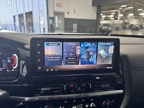 New 2026 Nissan Pathfinder SL AWD/4WD image 12
