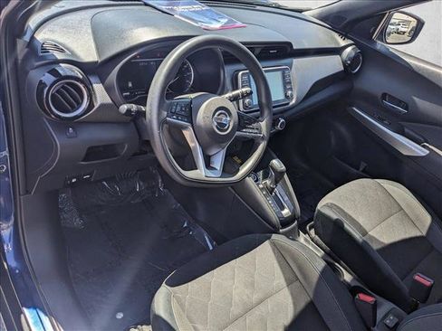Used 2019 Nissan Kicks SV image 10