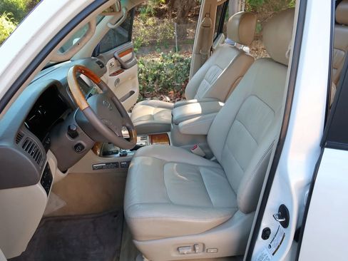 Used 2005 Lexus LX 470 4WD image 10