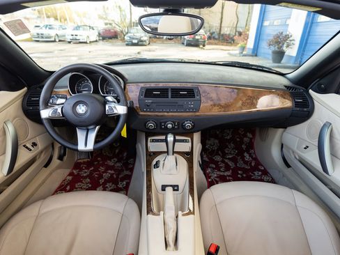 Used 2008 BMW Z4 3.0i image 2