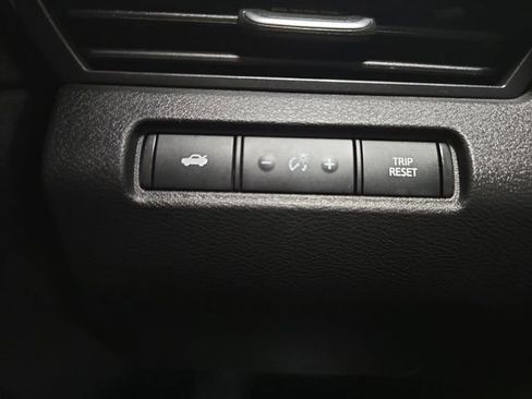 Certified 2025 Nissan Altima 2.5 S FWD image 10