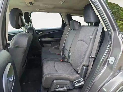 Used 2018 Dodge Journey SXT w/ Connectivity Group image 13