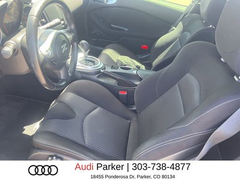 Used 2018 Nissan 370Z Coupe RWD image 9