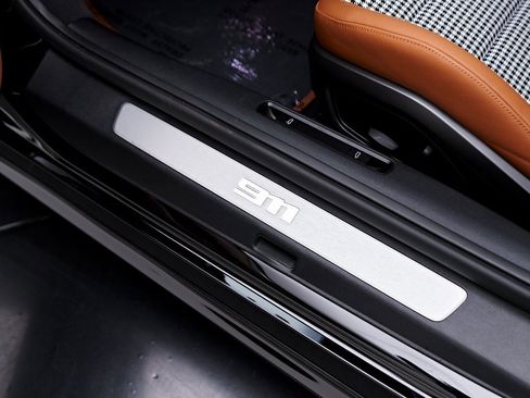 Used 2024 Porsche 911 Carrera S image 44