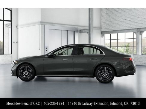 Used 2025 Mercedes-Benz E 350 Sedan image 33