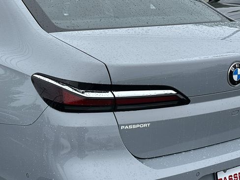 Used 2023 BMW 740i w/ Parking Assistance Package RWD image 10