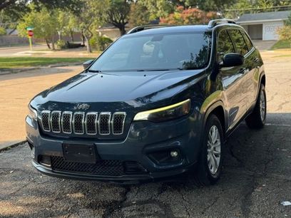 Used 2019 Jeep Cherokee Latitude w/ Popular Appearance Group