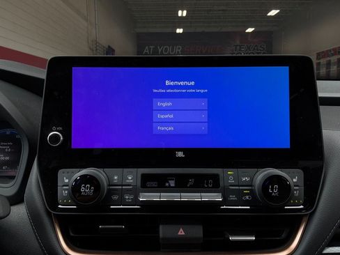 Used 2024 Toyota Grand Highlander AWD Hybrid image 38