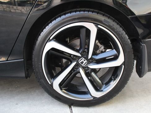 Used 2019 Honda Accord Sport image 39
