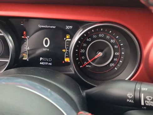 Used 2021 Jeep Gladiator Rubicon w/ LED Lighting Group AWD/4WD image 11