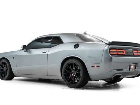 Used 2016 Dodge Challenger SRT Hellcat RWD image 10