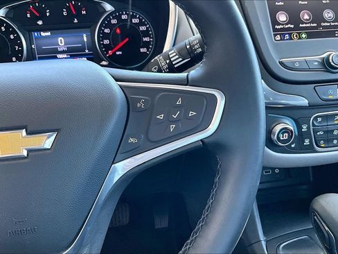 Used 2023 Chevrolet Equinox LT w/ Driver Convenience Package FWD image 8