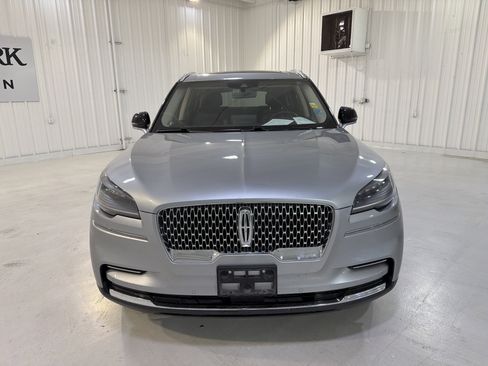 Used 2023 Lincoln Aviator 2WD w/ Premium Package image 8