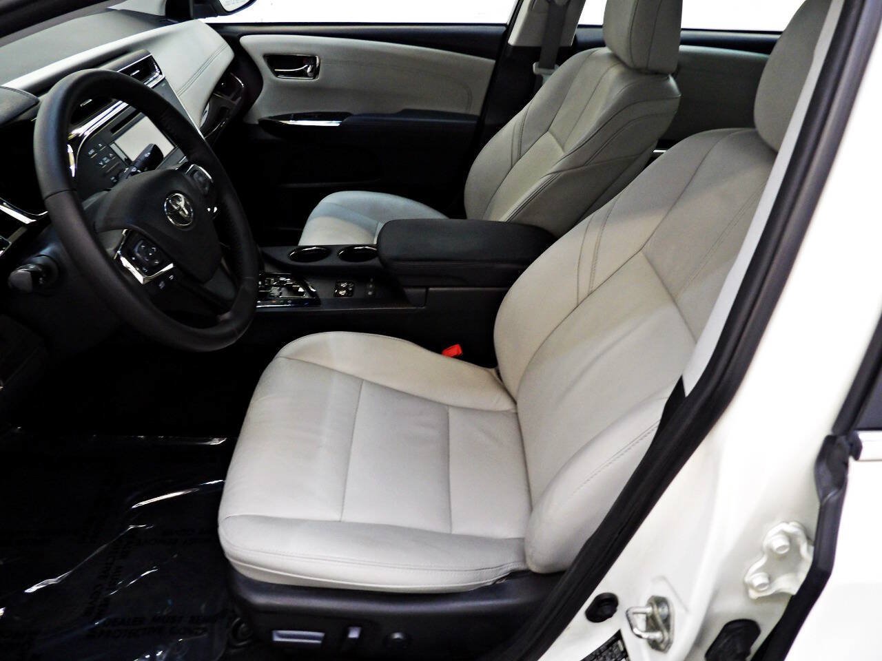 Used 2014 Toyota Avalon XLE Premium FWD image 8