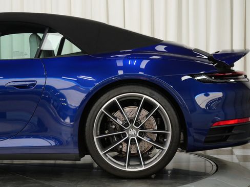 Used 2023 Porsche 911 Carrera image 42