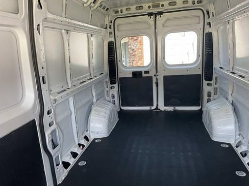 Used 2023 RAM ProMaster 2500 FWD image 21