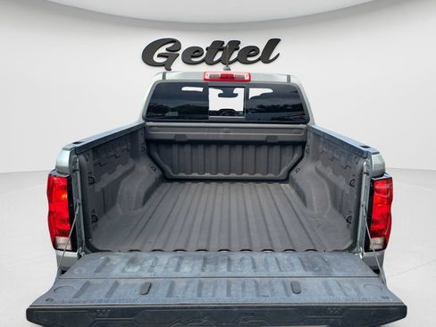 Used 2024 Chevrolet Colorado W/T w/ Technology Package RWD image 9