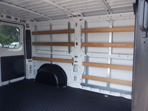 Used 2025 RAM ProMaster 2500 w/ U-Haul Equipment Group FWD image 11