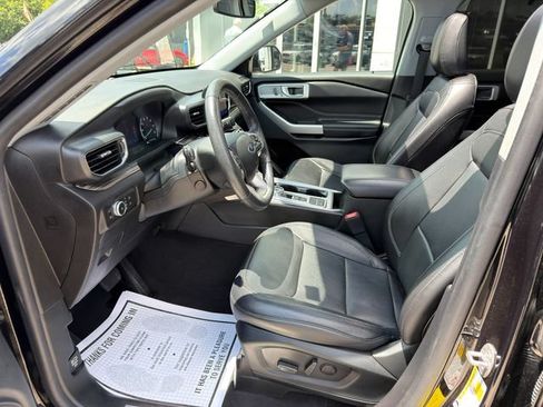 Used 2022 Ford Explorer Limited w/ Hybrid Equipment Group 310A RWD image 14