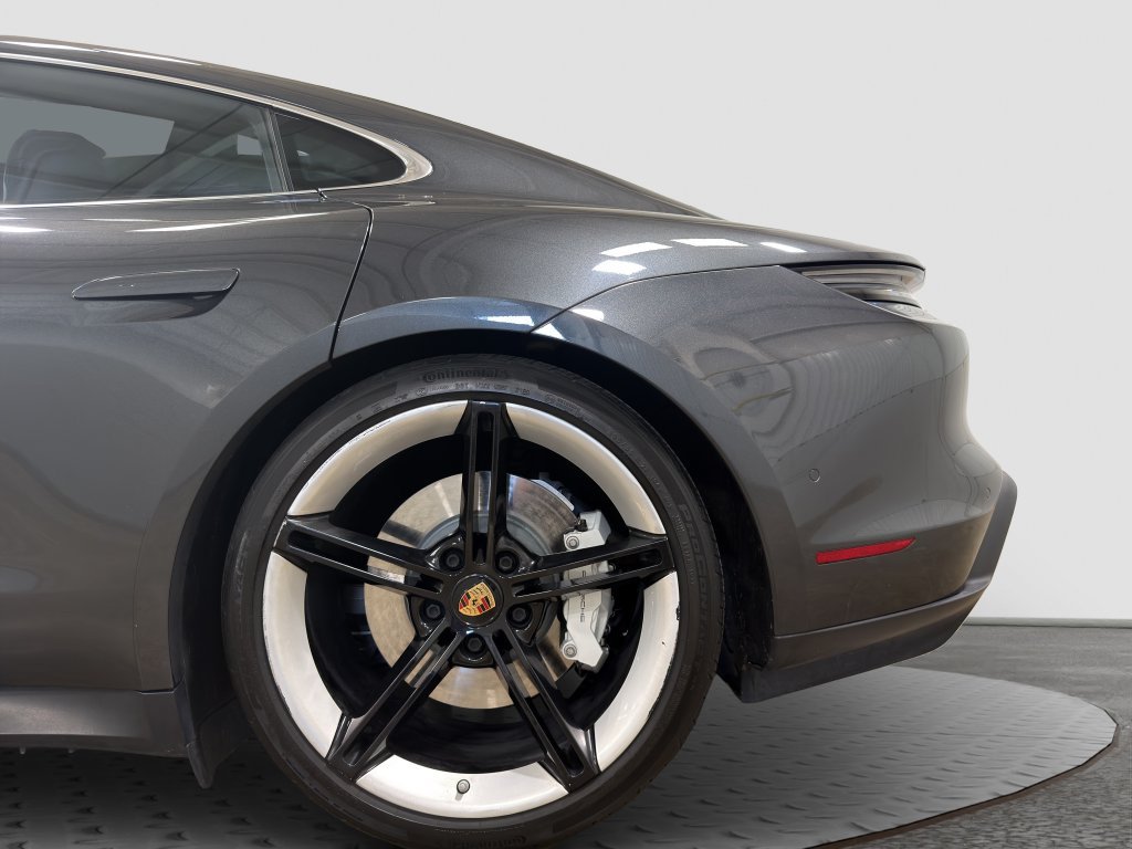 Used 2020 Porsche Taycan 4S AWD/4WD image 8