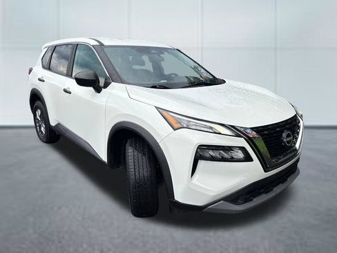 Used 2023 Nissan Rogue S AWD/4WD image 5