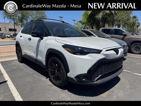 Used 2025 Toyota Corolla Cross AWD Hybrid image 1