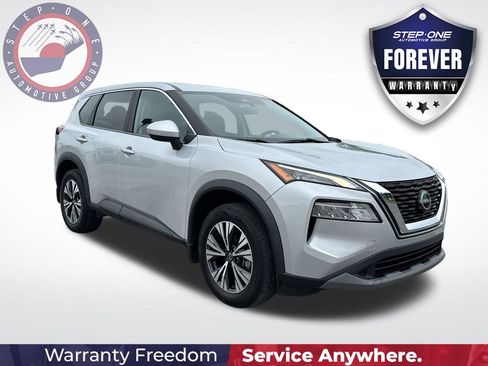 Used 2023 Nissan Rogue SV FWD image 9