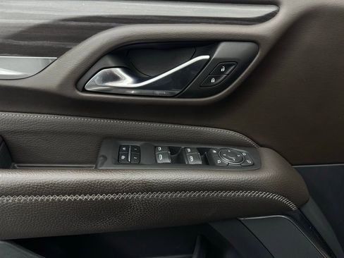 Used 2022 GMC Yukon XL Denali image 10