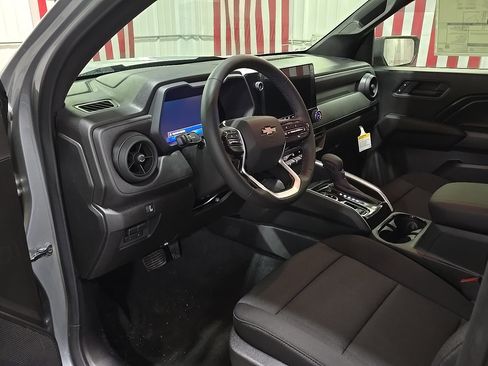 New 2026 Chevrolet Colorado W/T image 19