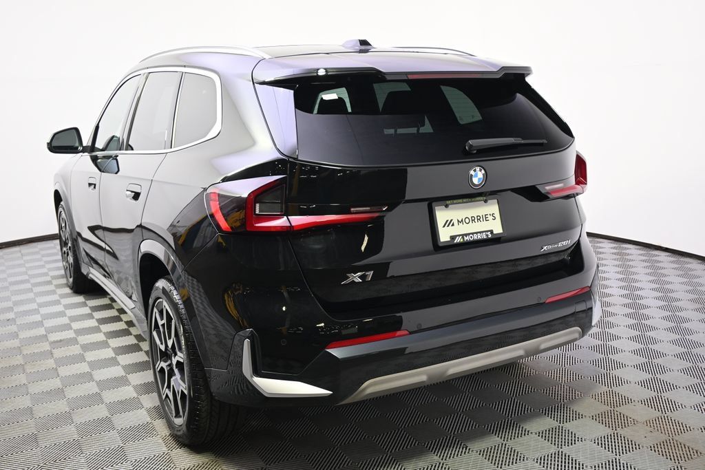 Used 2024 BMW X1 xDrive28i w/ Convenience Package AWD/4WD image 4