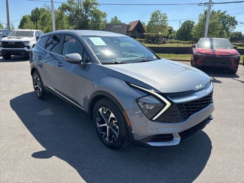 Used 2023 Kia Sportage EX image 7