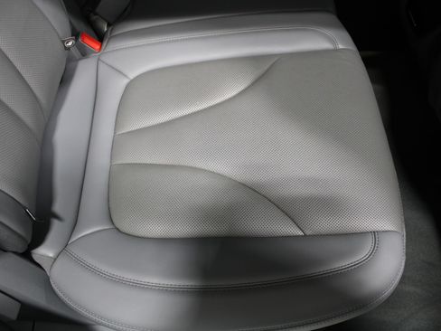 Used 2022 Lincoln Nautilus Reserve AWD/4WD image 23