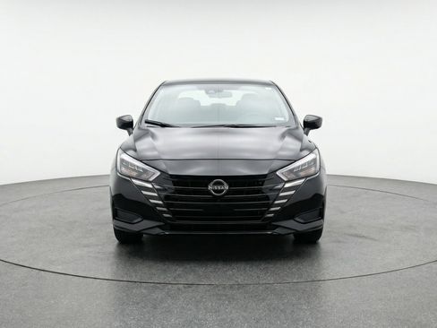 Used 2025 Nissan Versa SV image 2