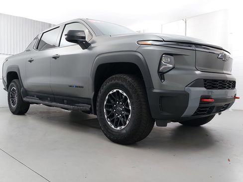 Used 2026 Chevrolet Silverado EV Trail Boss image 9